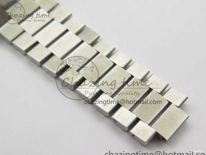 on SS SS Dial Day-Date Dial Green 904 New Markers Bracelet A2836 228239 Version BP 40mm President Stick 0313